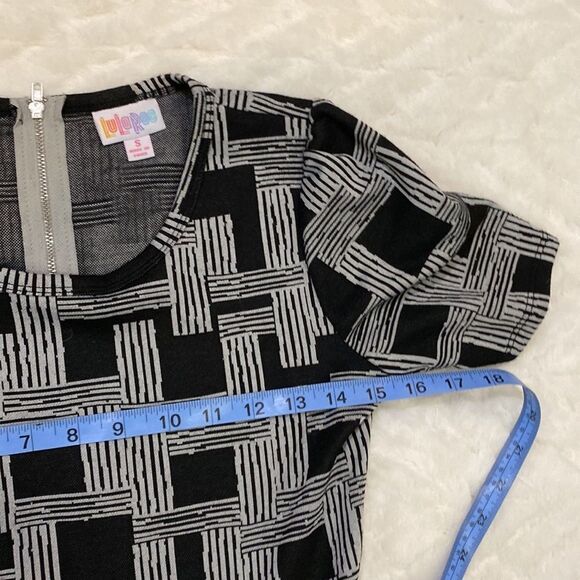 LuLaRoe Geometric Black & White Minimalist And Modern Dress - Picture 5 of 14